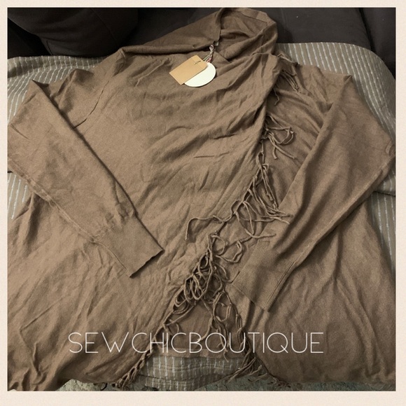 Softest Shawl Sweater w/Buttons & Fringe Hem - Picture 7 of 8